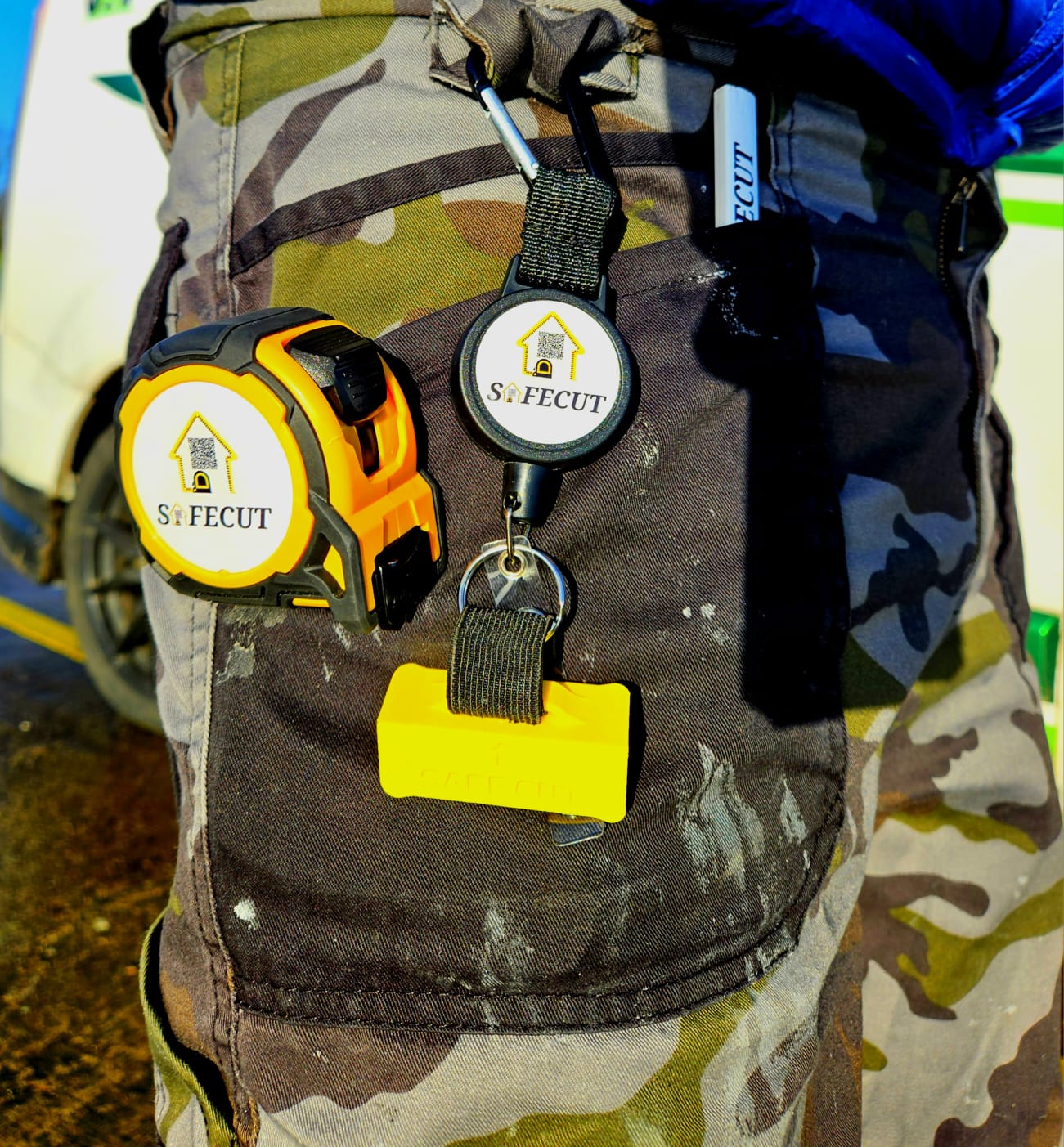 SafeCut clipped to work trousers on site